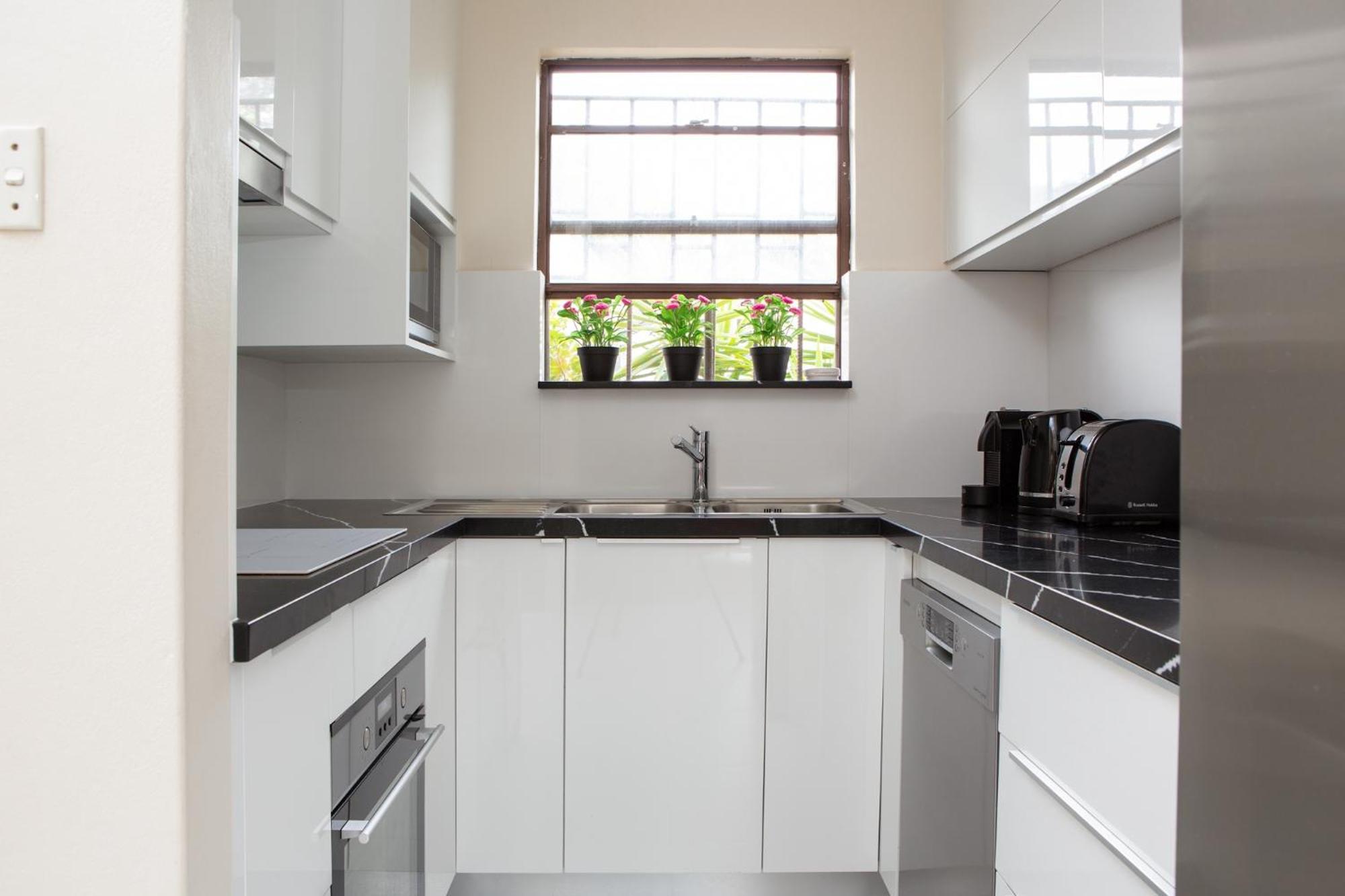 Spacious 3-Bed Townhouse In Stylish Balmain Sydney Bagian luar foto